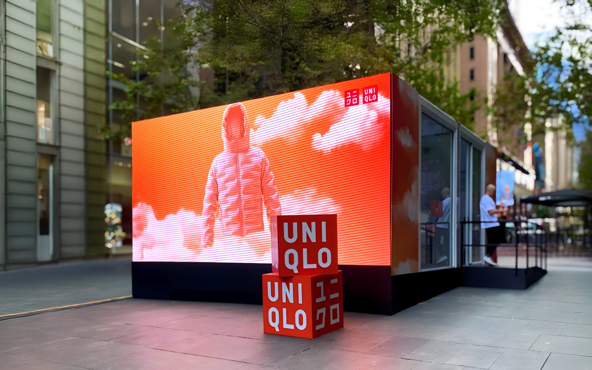 Uniqlo PUFFTECH 'Insulated By Air' Exhibition | Groblox Uniqlo PUFFTECH 'Insulated By Air' Exhibition | Groblox